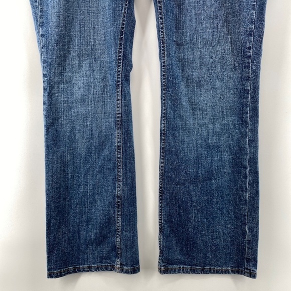 Lee Jeans Women's Size 14 Boot Cut Riders Blue Denim 5 Pocket Button Zip Closure - Picture 3 of 12